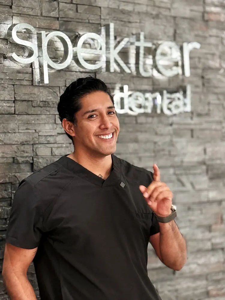 Dr. Osmar Levin Barajas, director de Dental Spekter